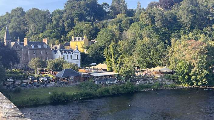 Taybanks mit herrlichem Biergarten am River Tay