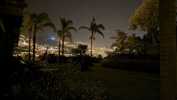 Hotel Quinta Jardins do Lago - blick auf Funchal  