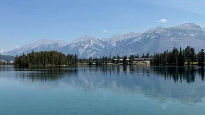 Jasper Beauvert Lake