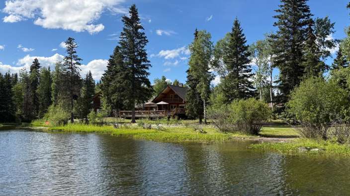 Ten-ee-ah Lodge, Blick vom See